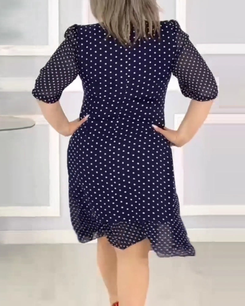 Elegantes Kleid mit halben Ärmeln und Polka Dot-Print