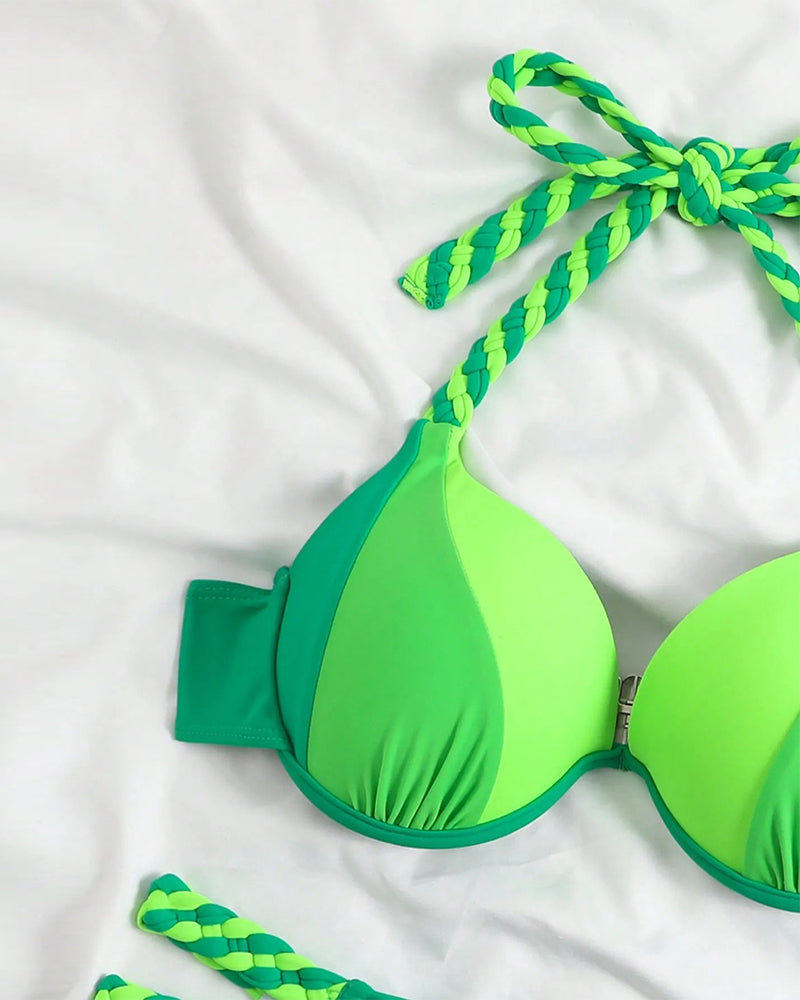 Conjunto de bikini con tirantes y bloques de color