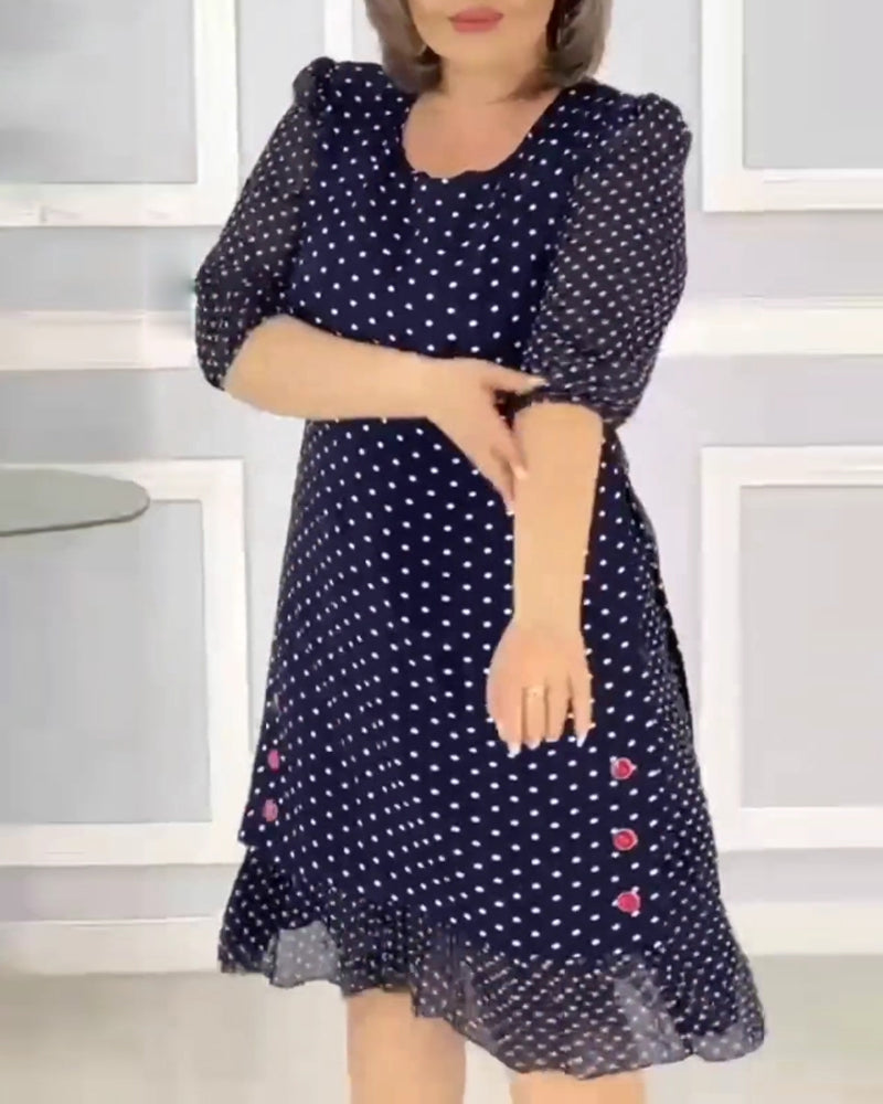 Elegantes Kleid mit halben Ärmeln und Polka Dot-Print