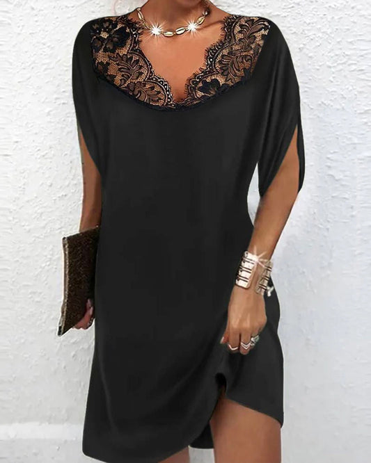 Solid color lace dress with open sleeves